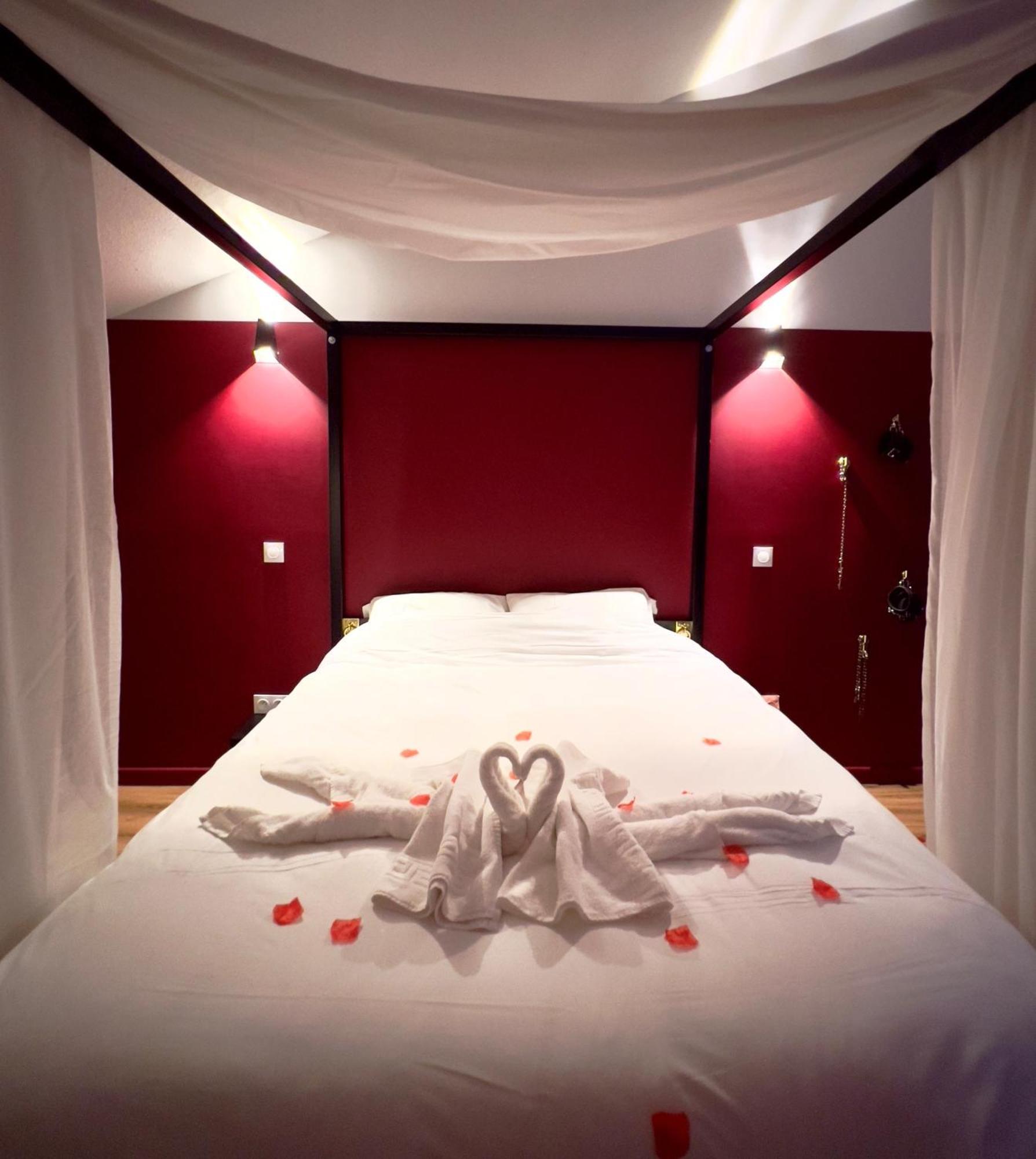 50 Nuances D'Amour - Jacuzzi / Massage / Cinema Moirans Exterior foto