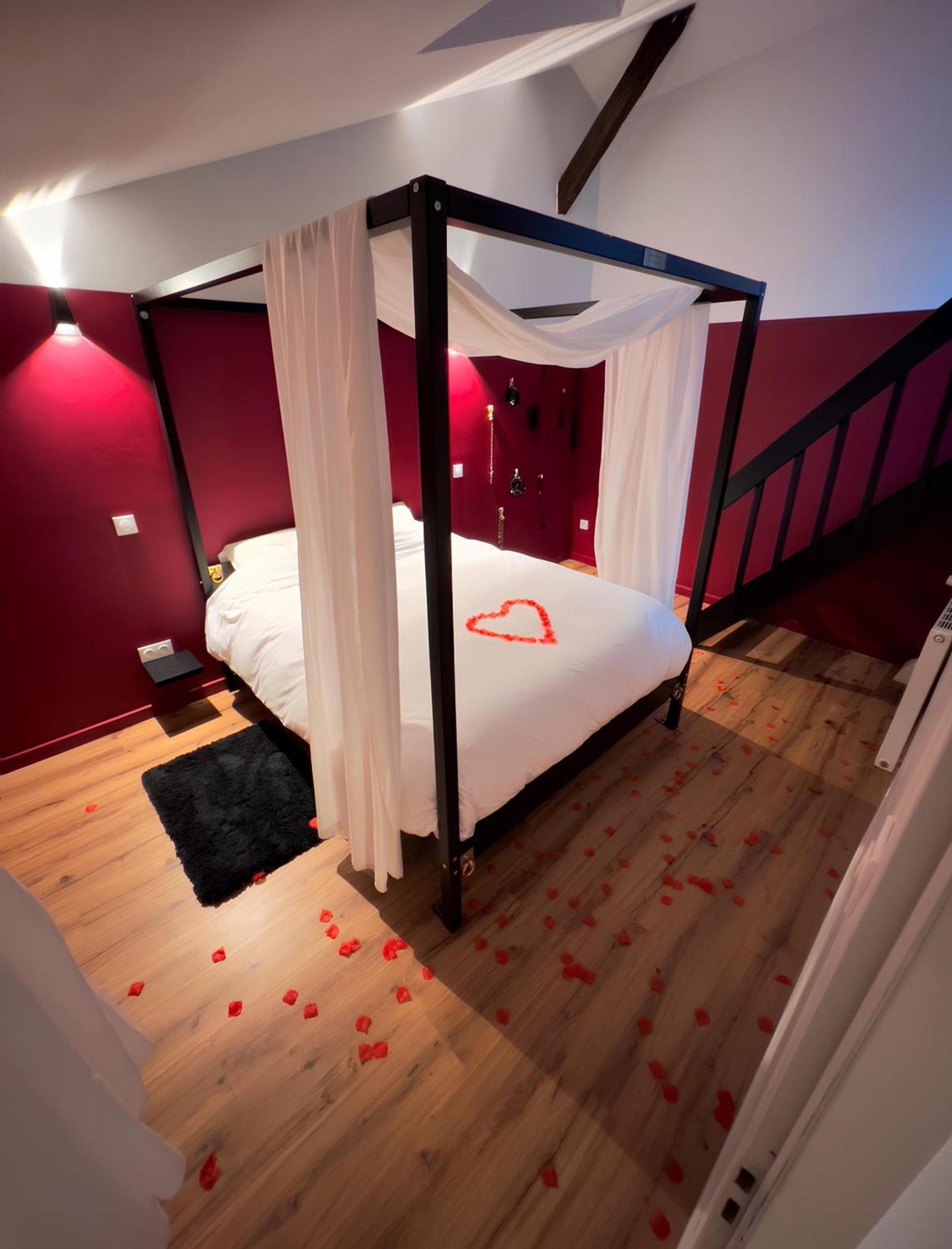 50 Nuances D'Amour - Jacuzzi / Massage / Cinema Moirans Exterior foto